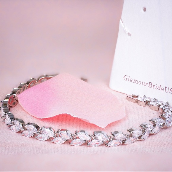 Wedding earrings and bracelet - Picture 2 of 4